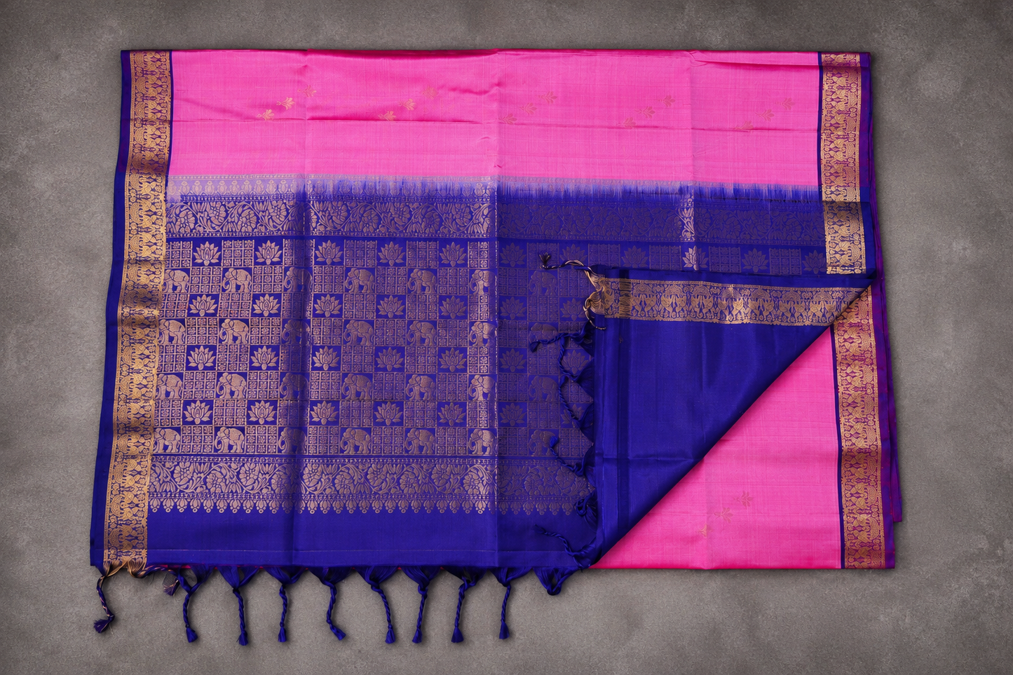 Elephant Motif , contrast silk saree
