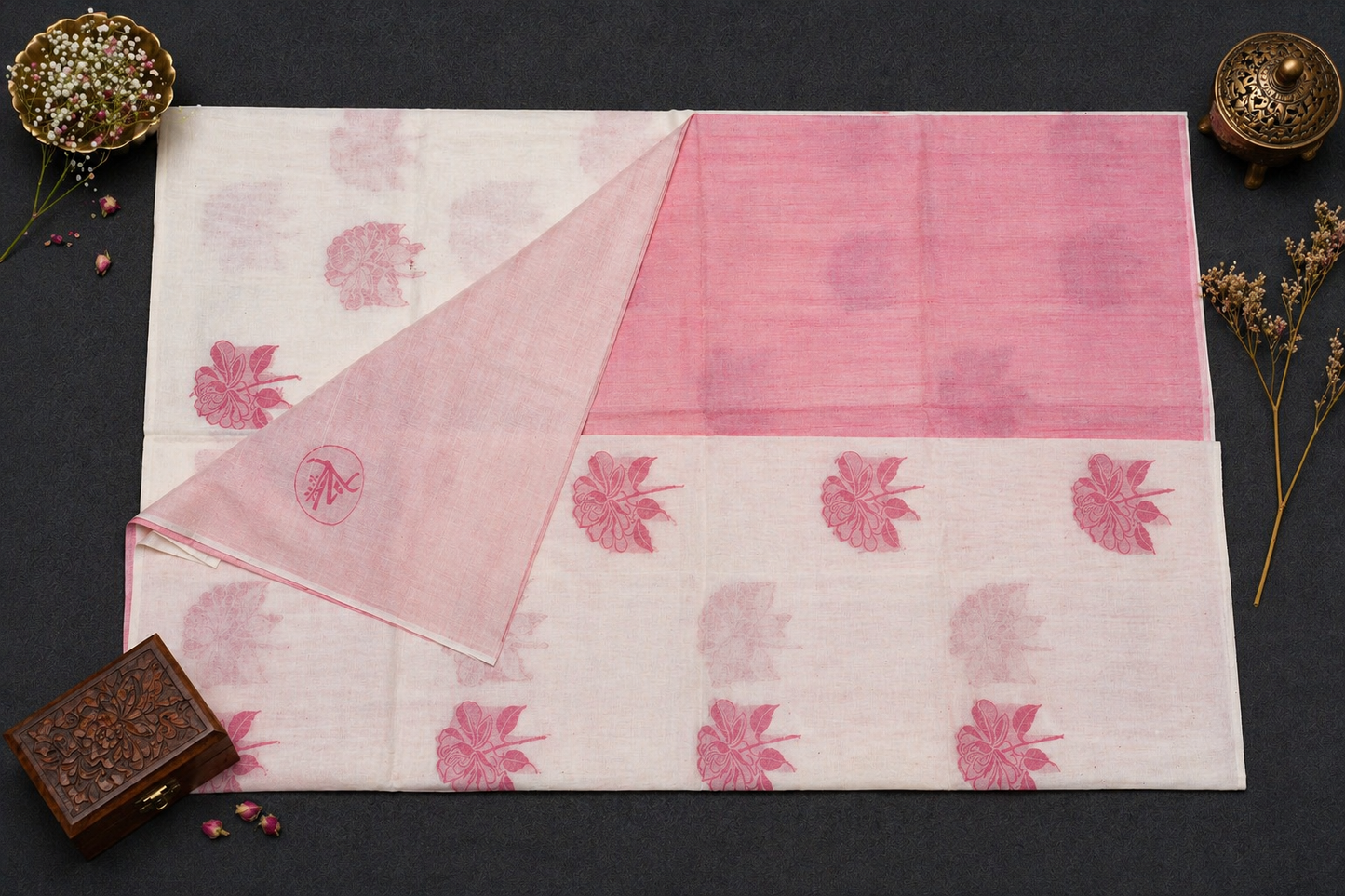Handloom Cotton Saree in Rose Butta