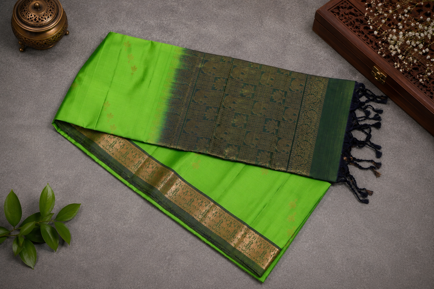 Elephant Motif , contrast silk saree
